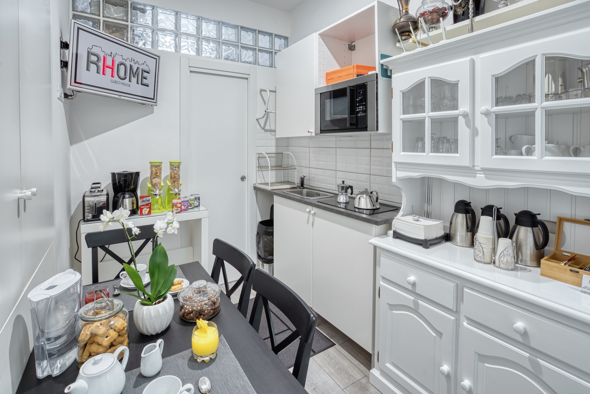 RHOME Guesthouse_cucina